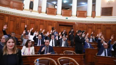 البرلمان الجزائري يقر قانون «تجريم الاستعمار الفرنسي» المعدَّل