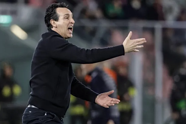 إيمري يتطلع لإيصال أستون فيلا للأداء المثالي