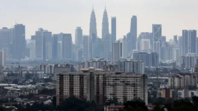 ماليزيا تضبط ناقلتين في عملية تهريب وقود ضخمة