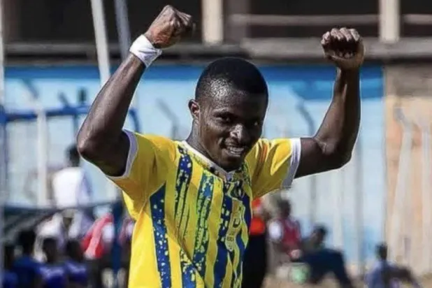 مقتل الغاني فريمبونغ في هجوم مسلح على حافلة فريقه بيريكوم تشيلسي