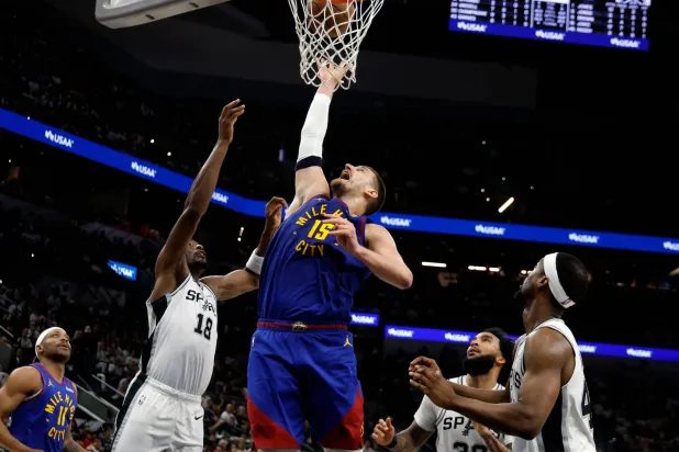 «إن بي إيه»: ناغتس يحسم المركز الثالث… وبليزرز إلى الملحق