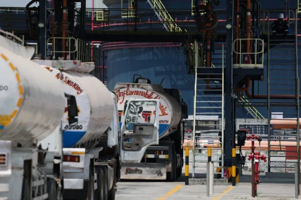 نيجيريا تطلب دعماً دولياً مع تعقُّد الإصلاحات بفعل ارتفاع أسعار الوقود