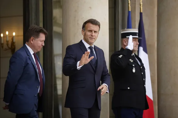 تحرك فرنسي – بريطاني «سلمي» لإعادة الملاحة في «هرمز»