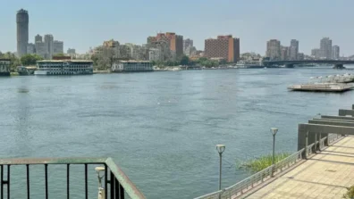 ضفاف النيل والشواطئ تجتذب آلاف المصريين في «شم النسيم»