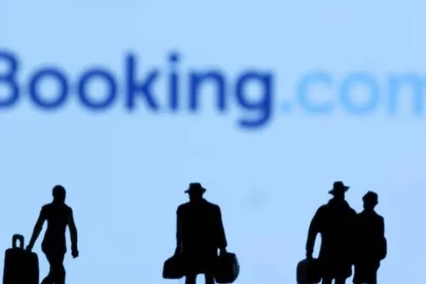اختراق لمنصة «بوكينغ دوت كوم» يكشف عن بيانات بعض العملاء