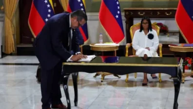 فنزويلا و«شيفرون» توقعان اتفاقية لزيادة إنتاج النفط