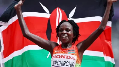 الإصابة تُغيب جيبتشيرتشير عن ماراثون لندن