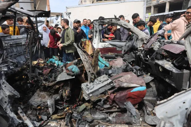 مقتل 4 فلسطينيين بغارة إسرائيلية استهدفت سيارة للشرطة في غزة