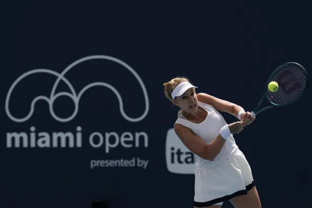 دورة روان: بلينكوفا تفوز على سالكوفا