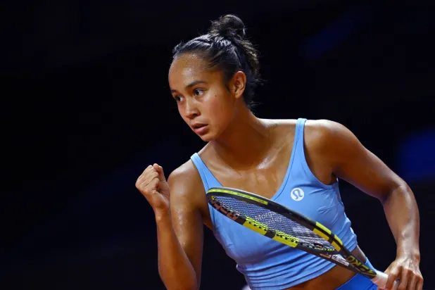 «دورة شتوتغارت»: الكندية فرنانديز تتأهل بسهولة للدور الثاني