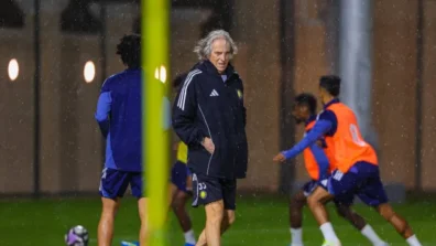 خيسوس يبعد أنجيلو عن مباراة الاتفاق… ويعلق مصير مارتينيز