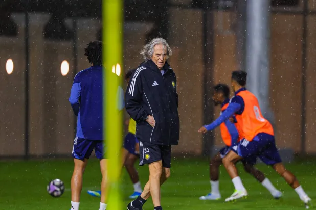 خيسوس يبعد أنجيلو عن مباراة الاتفاق… ويعلق مصير مارتينيز