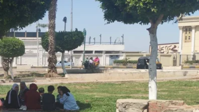 مصر: خيارات التنزه المجاني تتضاءل مع تراجع المساحات الخضراء