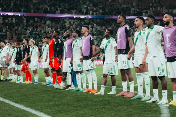 «الشرق الأوسط» تكشف عن كواليس اجتماع «العهد الأهلاوي»