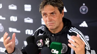 إنتر ميامي يعيّن هويوس صديق ميسي مدرباً جديداً له