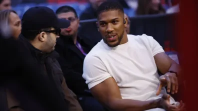 الملاكم جوشوا يتدرب بشكل «لا يُصدّق» مع أوسيك