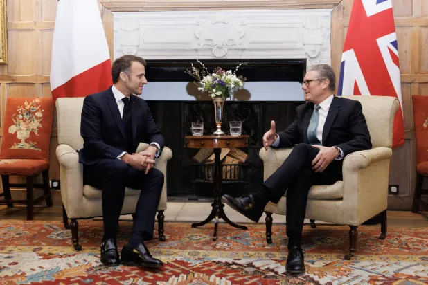 مؤتمر دولي ينعقد في باريس لضمان أمن الملاحة بمضيق هرمز