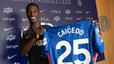 كايسيدو يمدّد عقده مع تشيلسي حتى 2033