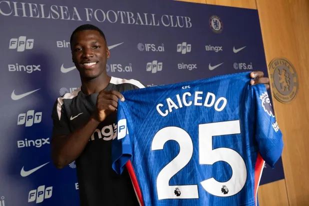 كايسيدو يمدّد عقده مع تشيلسي حتى 2033