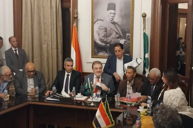 خلاف بين أحزاب مصرية على أسبقية تعديلات «قوانين الأسرة»