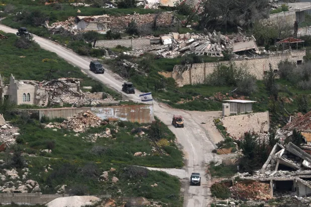 إسرائيل تعلن قتل أفراد «خلية إرهابية» بجنوب لبنان رغم وقف النار