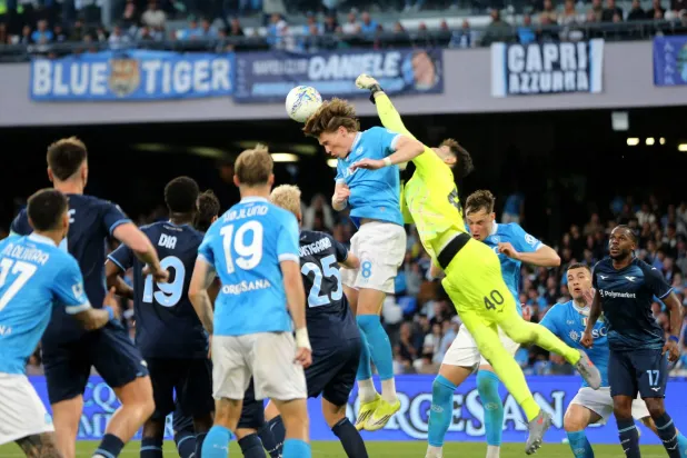 الدوري الإيطالي: لاتسيو يهزم نابولي ويقرب إنتر من اللقب