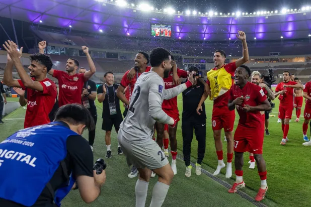 سوزا: الأهلي السعودي يملك الأفضلية في «نخبة آسيا»