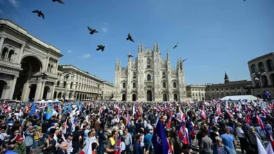 تجمع لليمين المتطرف الأوروبي في ميلانو بعد هزيمة أوربان (صور)