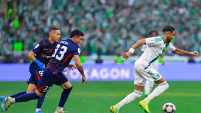 هل بات الأهلي الواجهة المشرفة الوحيدة للكرة السعودية «قارياً»؟