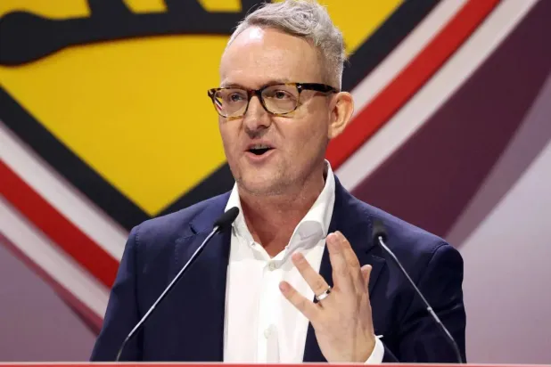 شتوتغارت لن يتعجل تمديد عقد أونداف ويتمسك ببقاء هونيس