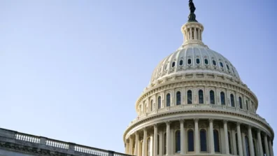 مشروع «إنقاذ أميركا» المدعوم من ترمب يهدد حقوق التصويت للنساء