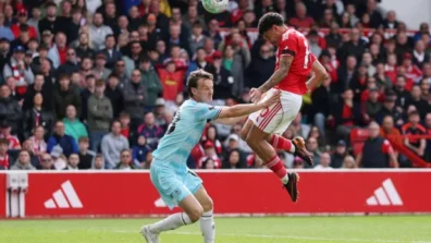 نوتنغهام ينعش آماله في البقاء برباعية في بيرنلي بالدوري الإنجليزي