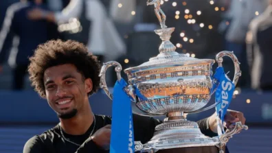 دورة برشلونة: فيس يتوّج بلقبه الأول بعد عام ونصف