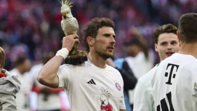 ببغاء من الخزف يسرق الأضواء في احتفالات بايرن ميونيخ بلقب الدوري الألماني