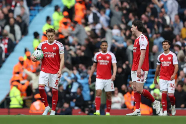 أوديغارد: الصراع على لقب «الدوري الإنجليزي» ما زال مفتوحاً