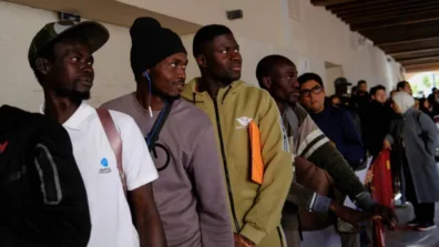 نجاة 4 مهاجرين بعد انقلاب قارب قبالة سواحل ليبيا