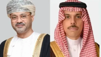 وزير الخارجية السعودي يبحث مع نظيره العماني مستجدات الأوضاع الإقليمية