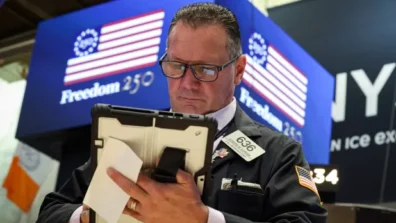 «جي بي مورغان» ترفع هدفها لمؤشر «ستاندرد آند بورز 500» بدعم أرباح الذكاء الاصطناعي