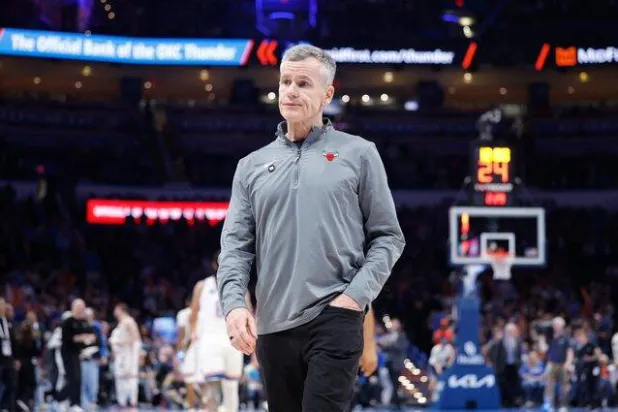 «إن بي إيه»: بيلي دونوفان مدرب شيكاغو بولز يترك منصبه