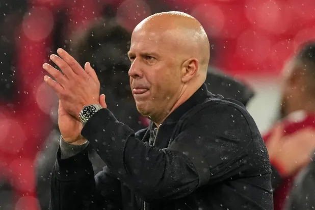 سلوت سيستمر مع ليفربول الموسم المقبل