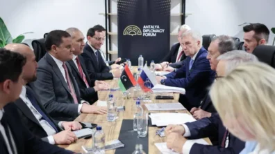 روسيا تعزّز انخراطها بين أفرقاء ليبيا بالتوازي مع تنامي الدور الأميركي