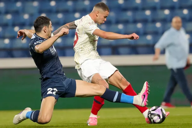 الدوري السعودي: ثنائية ضمك تقرب الأخدود من الهبوط