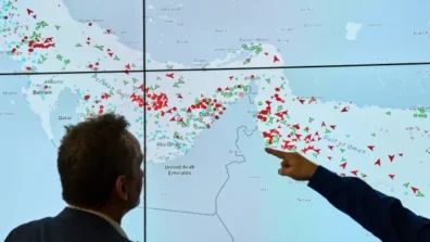 «هاباغ-لويد» تُعلن عبور إحدى سفنها مضيق هرمز