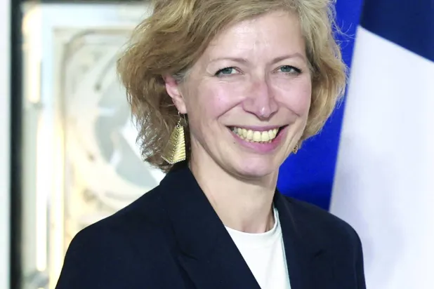 لوجاندر تبحث عن توجه جديد لـ«العالم العربي» في باريس