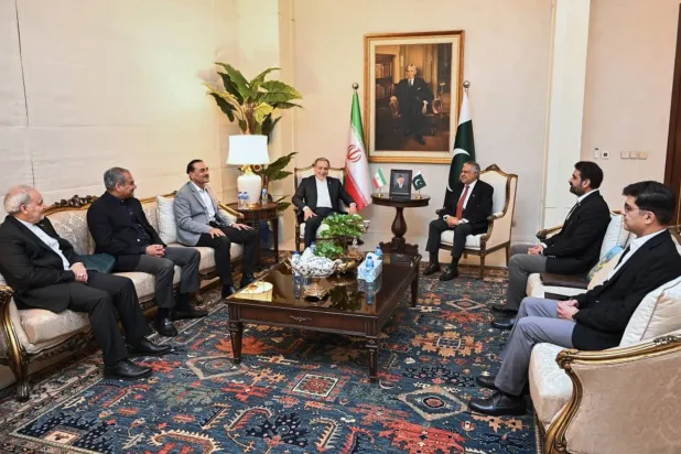 مفاوضو واشنطن يتوجهون إلى إسلام آباد اليوم… وطهران ترفض اللقاء المباشر