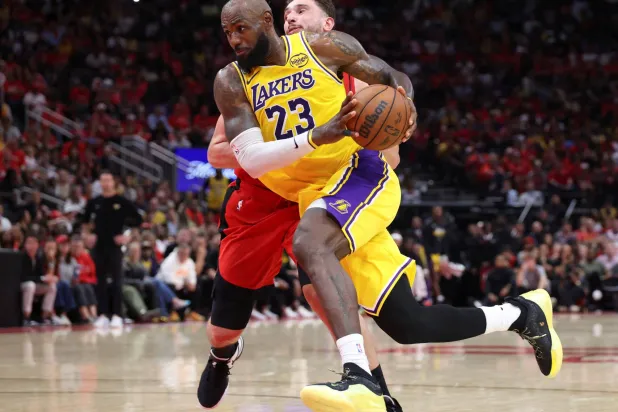 «إن بي إيه»: ليكرز يقترب من إقصاء روكتس