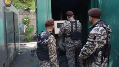 قطع طرق في بيروت على خلفية مداهمة أمنية