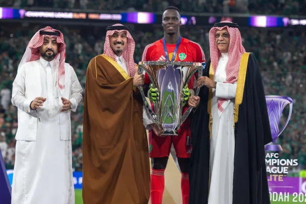 رئيس الاتحاد الآسيوي: إنجاز الأهلي السعودي نموذج للإصرار والتخطيط السليم