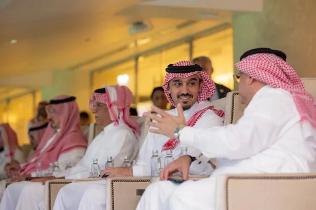 الفيصل يهنئ الملك وولي العهد بإنجاز الأهلي «الآسيوي»