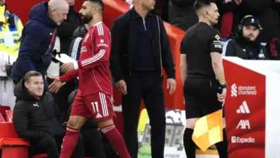 مدرب منتخب مصر يطمئن على محمد صلاح